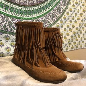 Makalu Brown Fringe Moccasin Booties